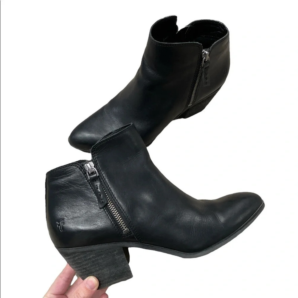 Frye Women's Judith Black Leather Zip Up Ankle Boots Booties 9.5M - Picture 5 of 15